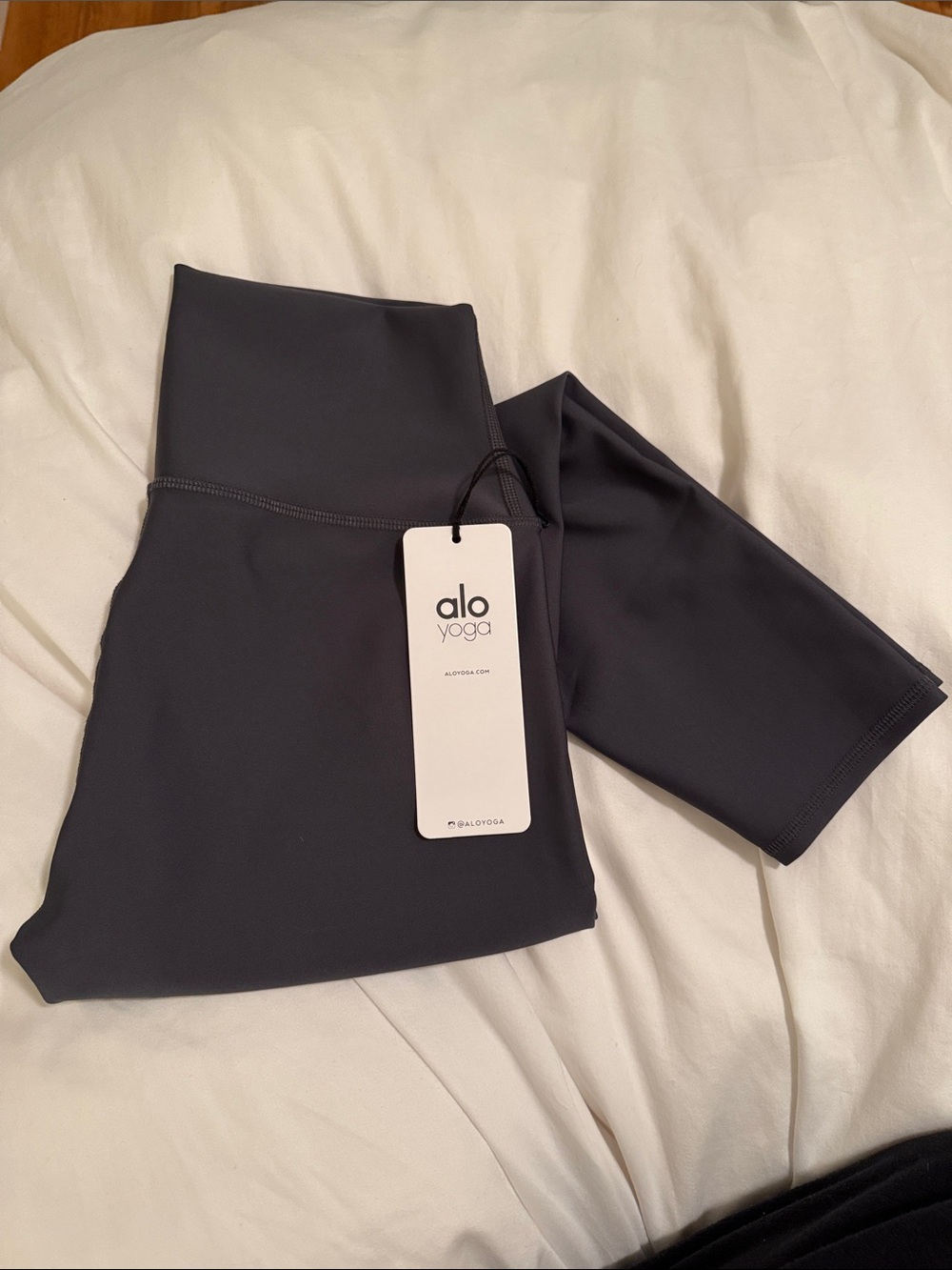 ALO Yoga Charcoal Gray Anthracite High-Rise 7/8 high-waist airlift Leggings M